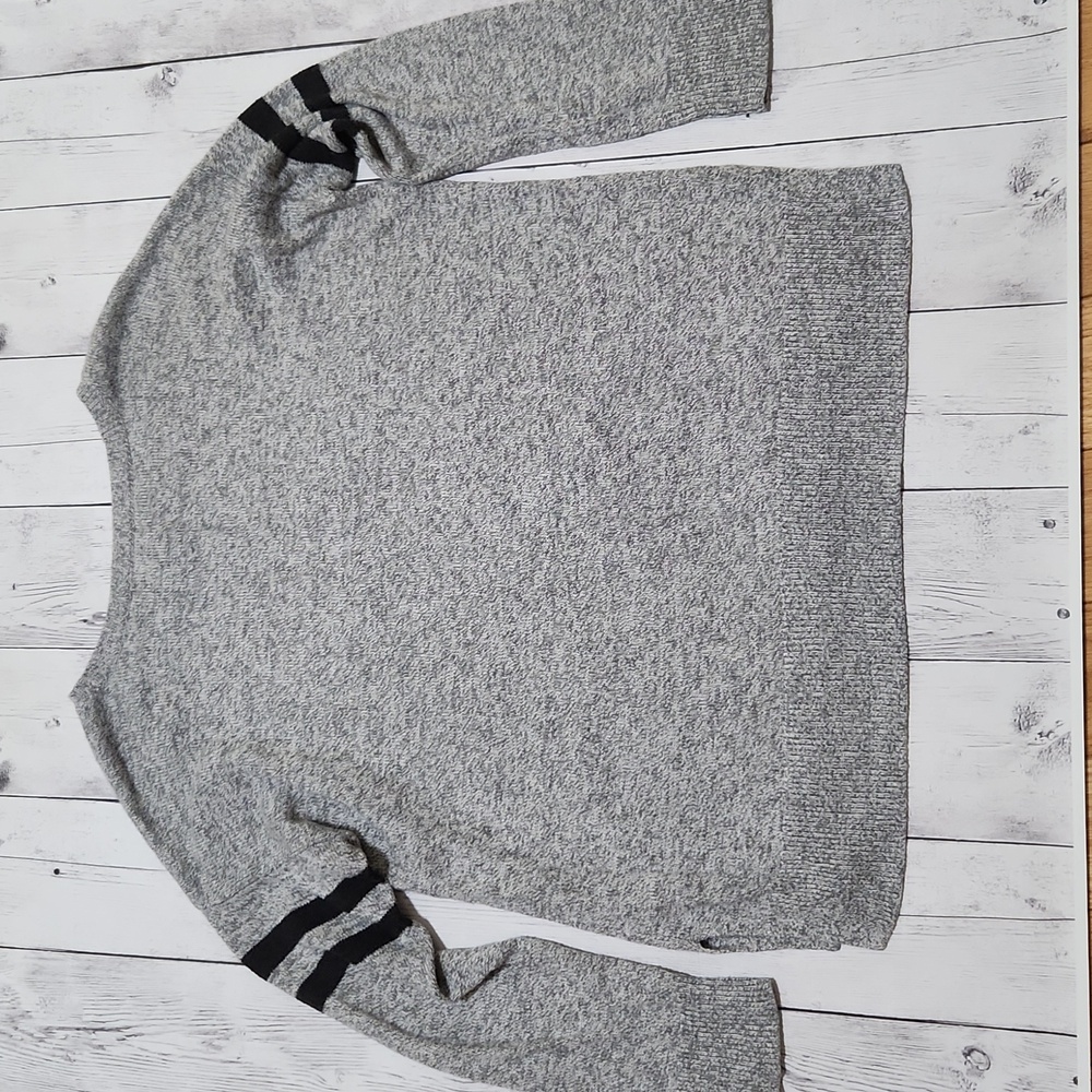 American Eagle light weight Large Womens sweater. - Picture 8 of 8
